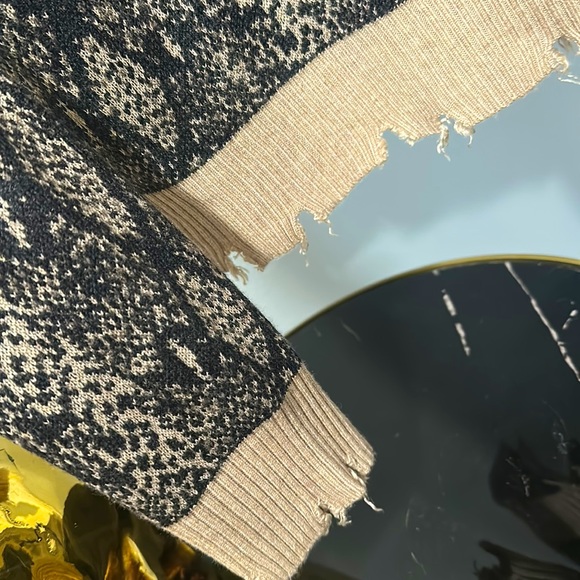 FATE size small distressed snake skin sweater. - Picture 3 of 5